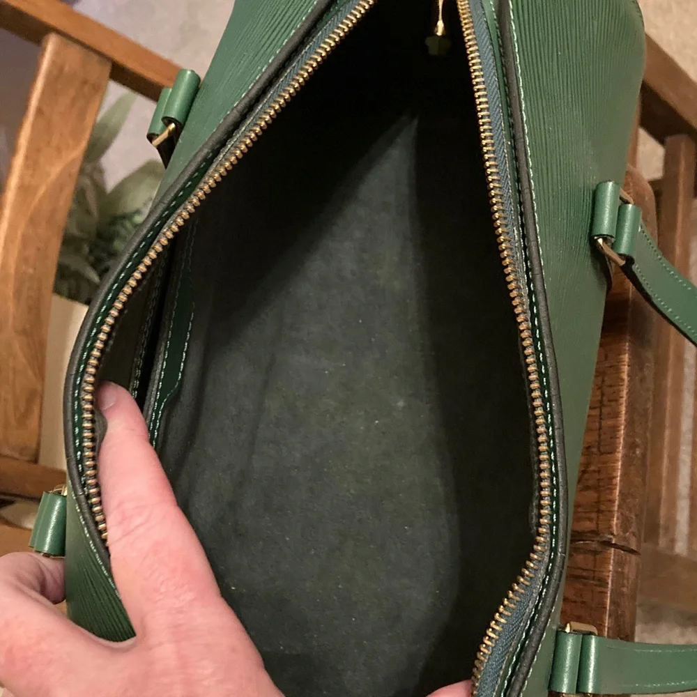 Louis Vuitton Soufflot w/Dust Bag & Elise Wallet Borneo Green Epi Like New!
